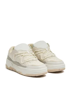 Beżowe sneakersy