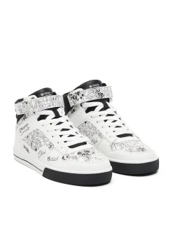 Białe sneakersy z nadrukami