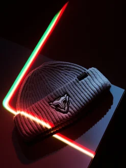 Czapka beanie z naszywką Arcane