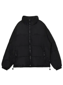 Czarna kurtka puffer