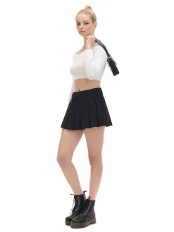 Czarna plisowana spódnica mini
