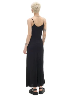 Czarna sukienka maxi z wiskozy