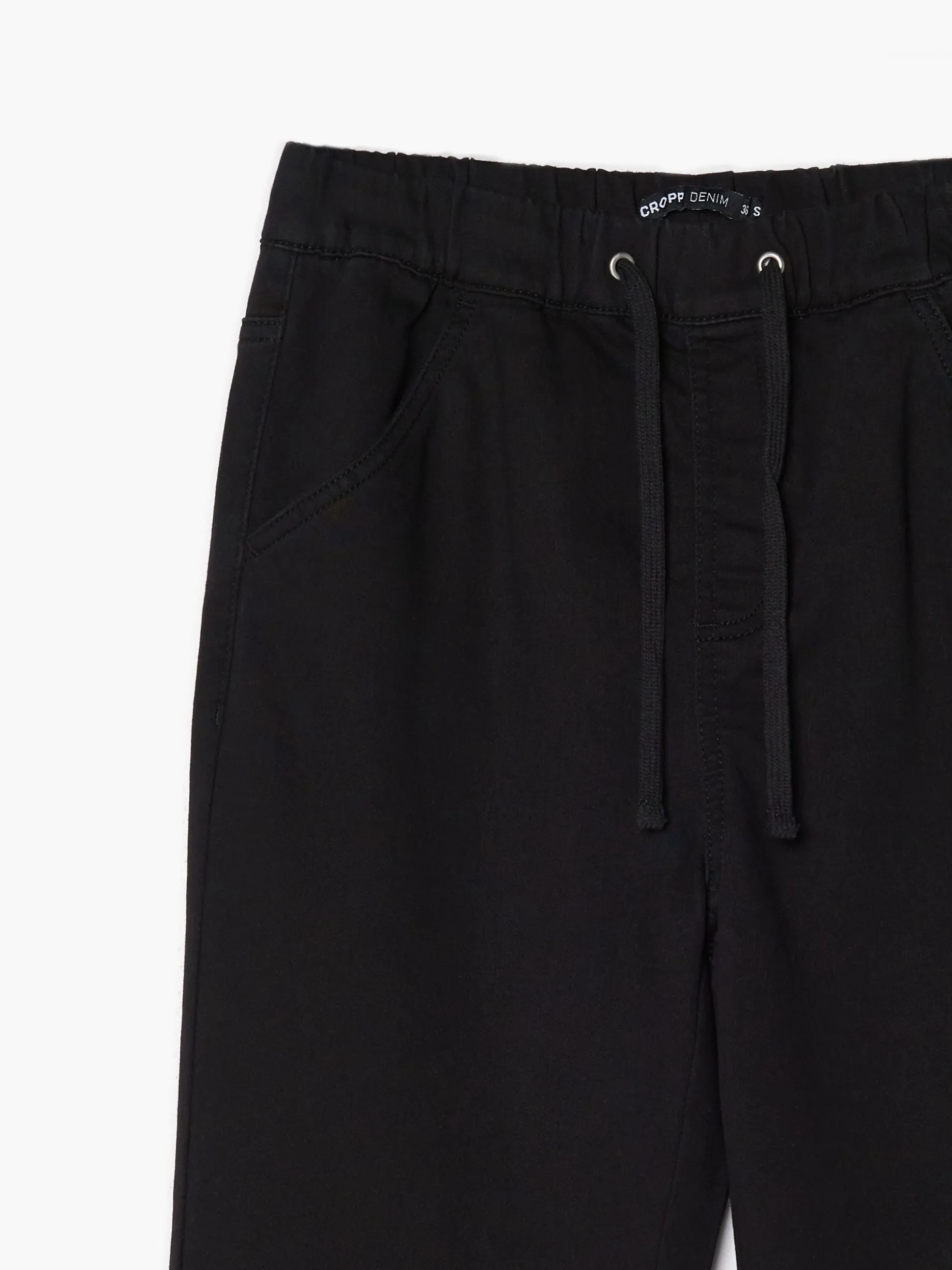 Czarne jeansowe joggery slim