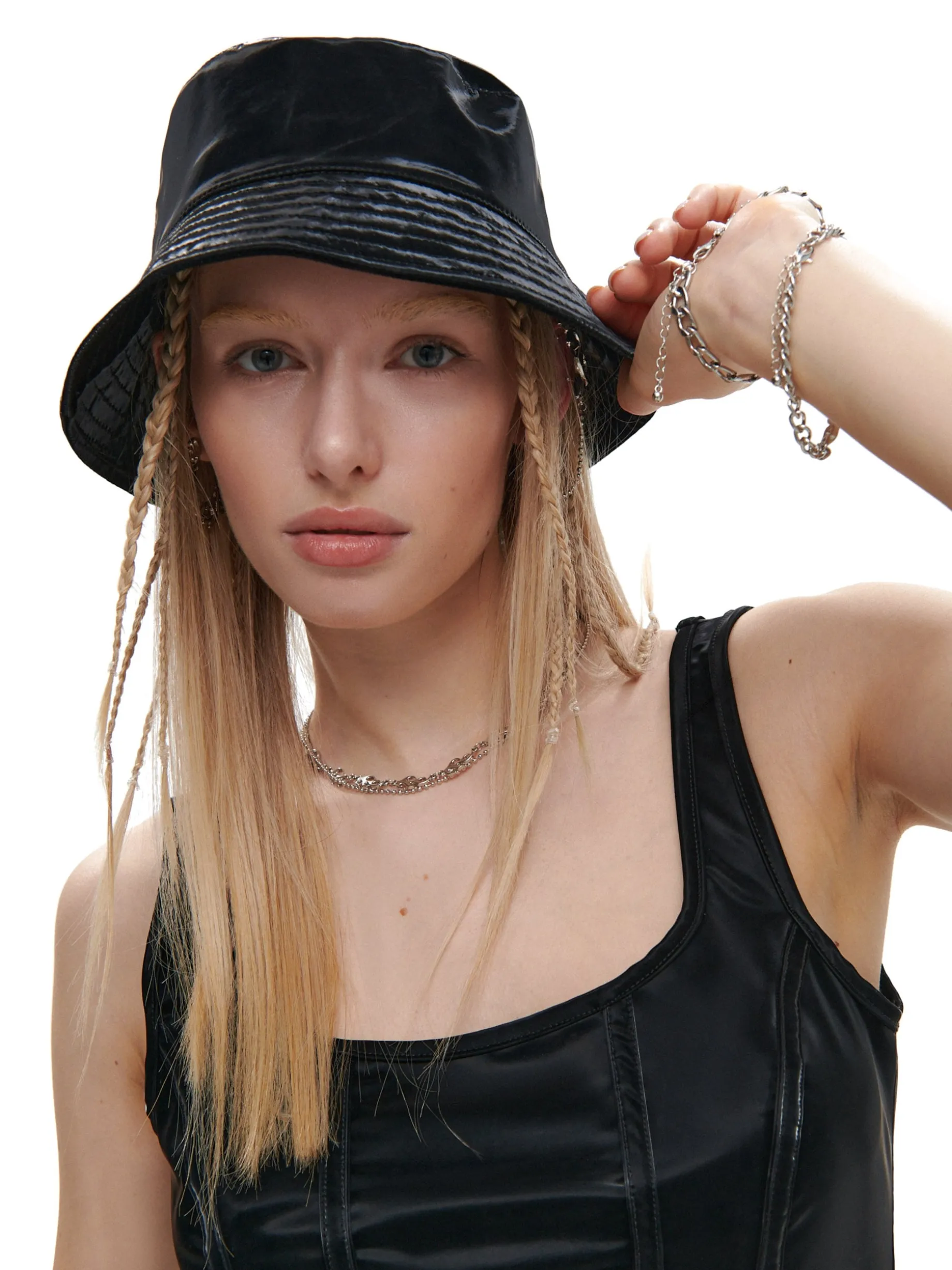 Czarny kapelusz bucket hat