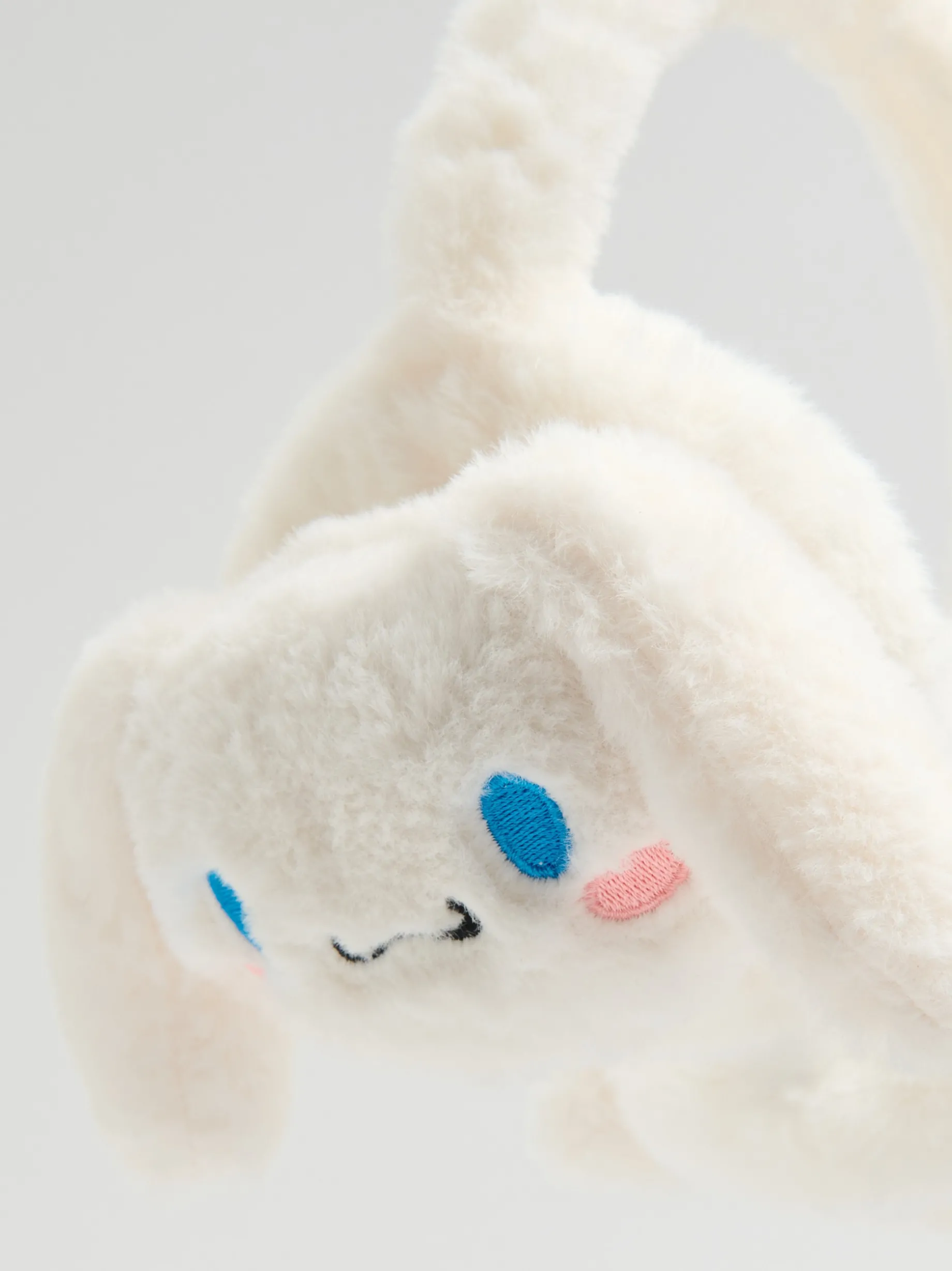 Futrzane nauszniki Cinnamoroll
