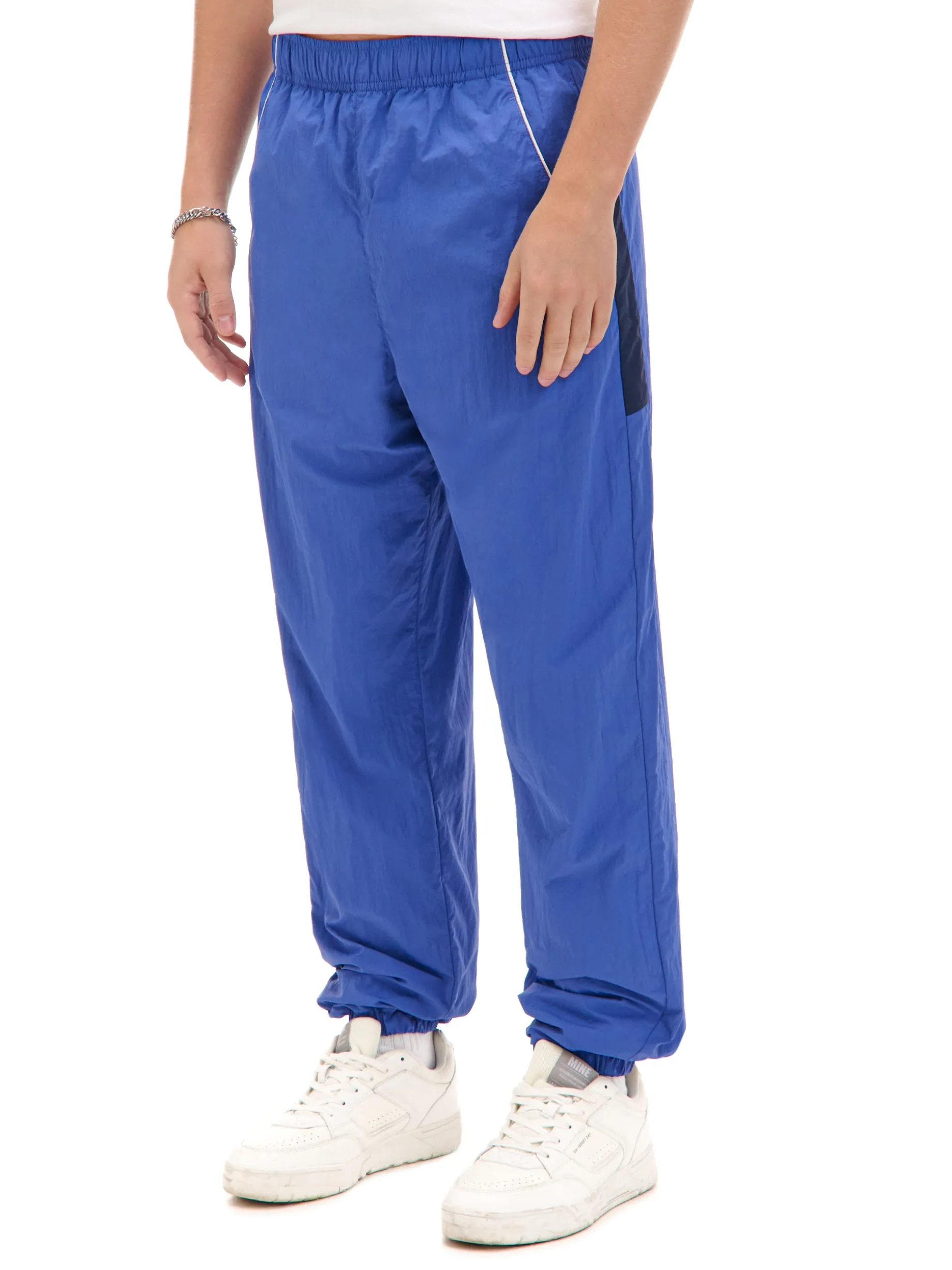 Granatowe spodnie joggery basic