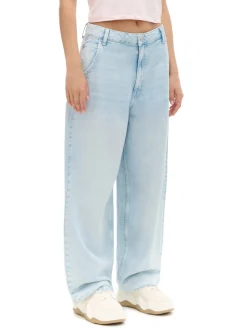 Jasne jeansy skater