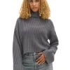 Jesienny sweter oversize z golfem