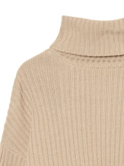Jesienny sweter oversize z golfem