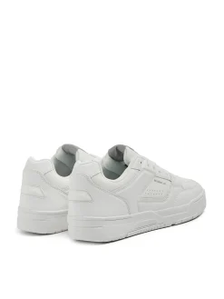 Klasyczne białe sneakersy