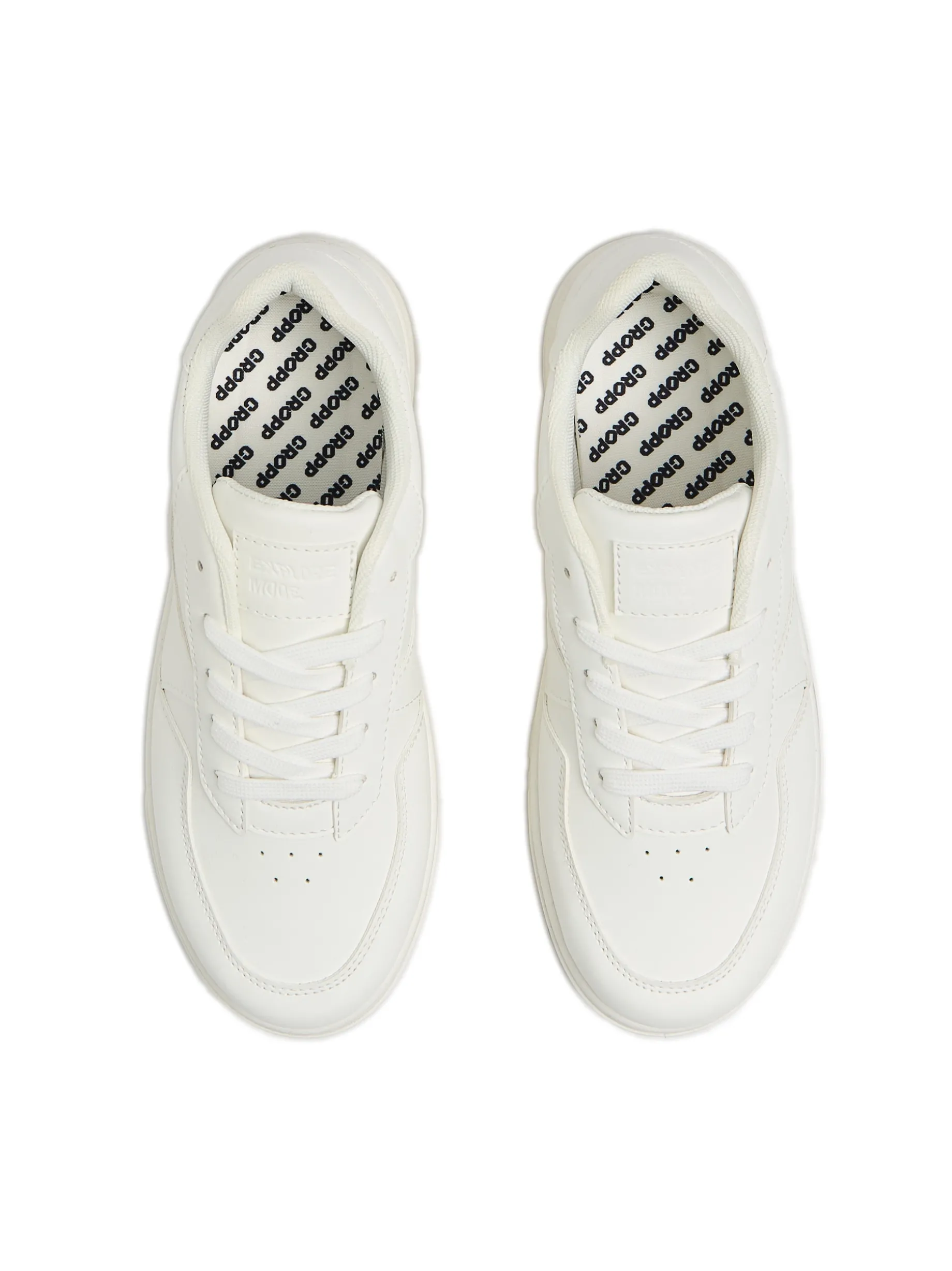 Lekkie białe sneakersy