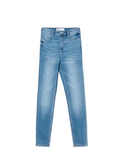 Niebieskie jeansy skinny z kieszeniami