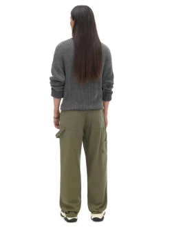 Oliwkowe spodnie wide leg