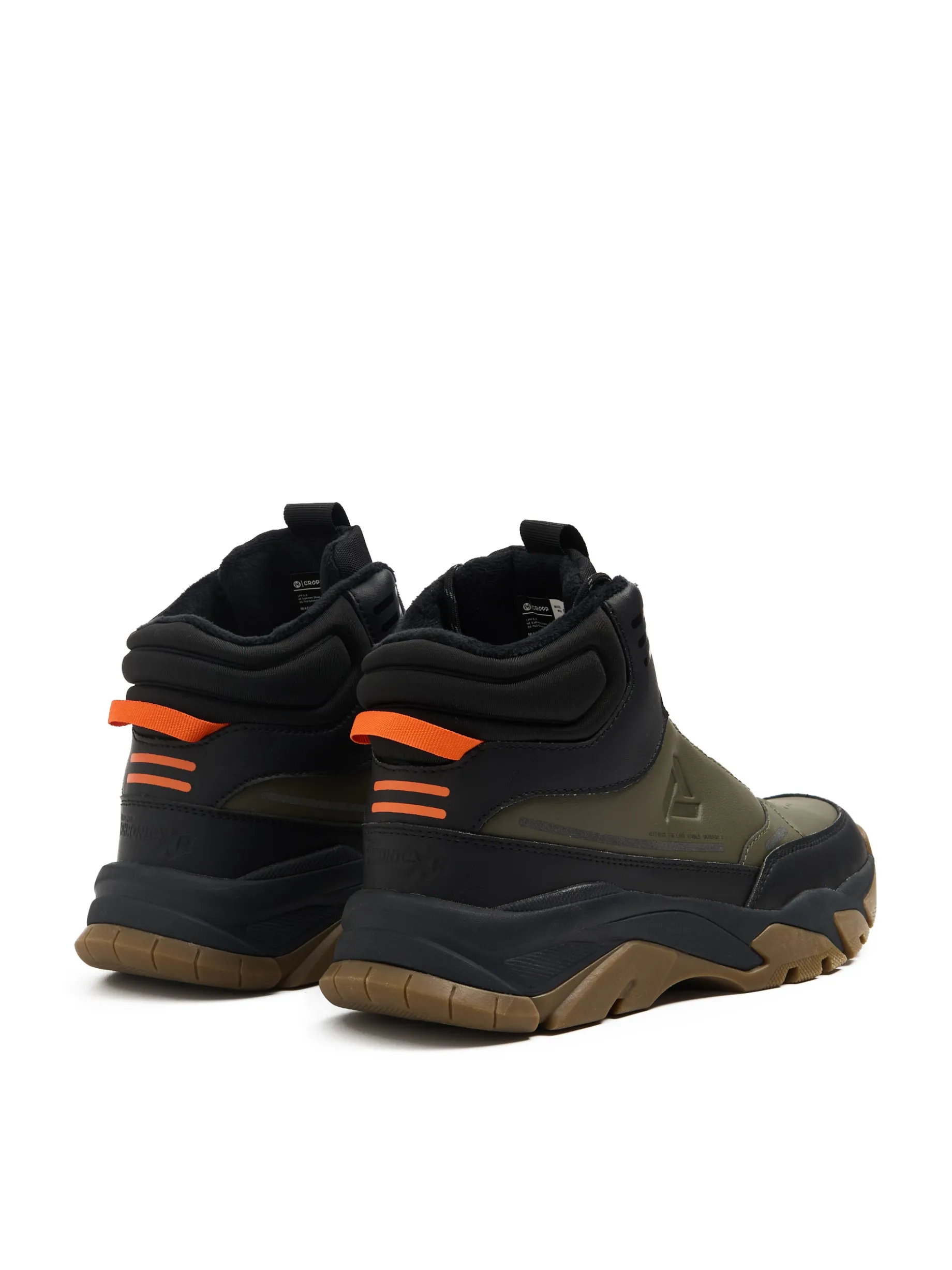 Oliwkowe wysokie sneakersy na zimę
