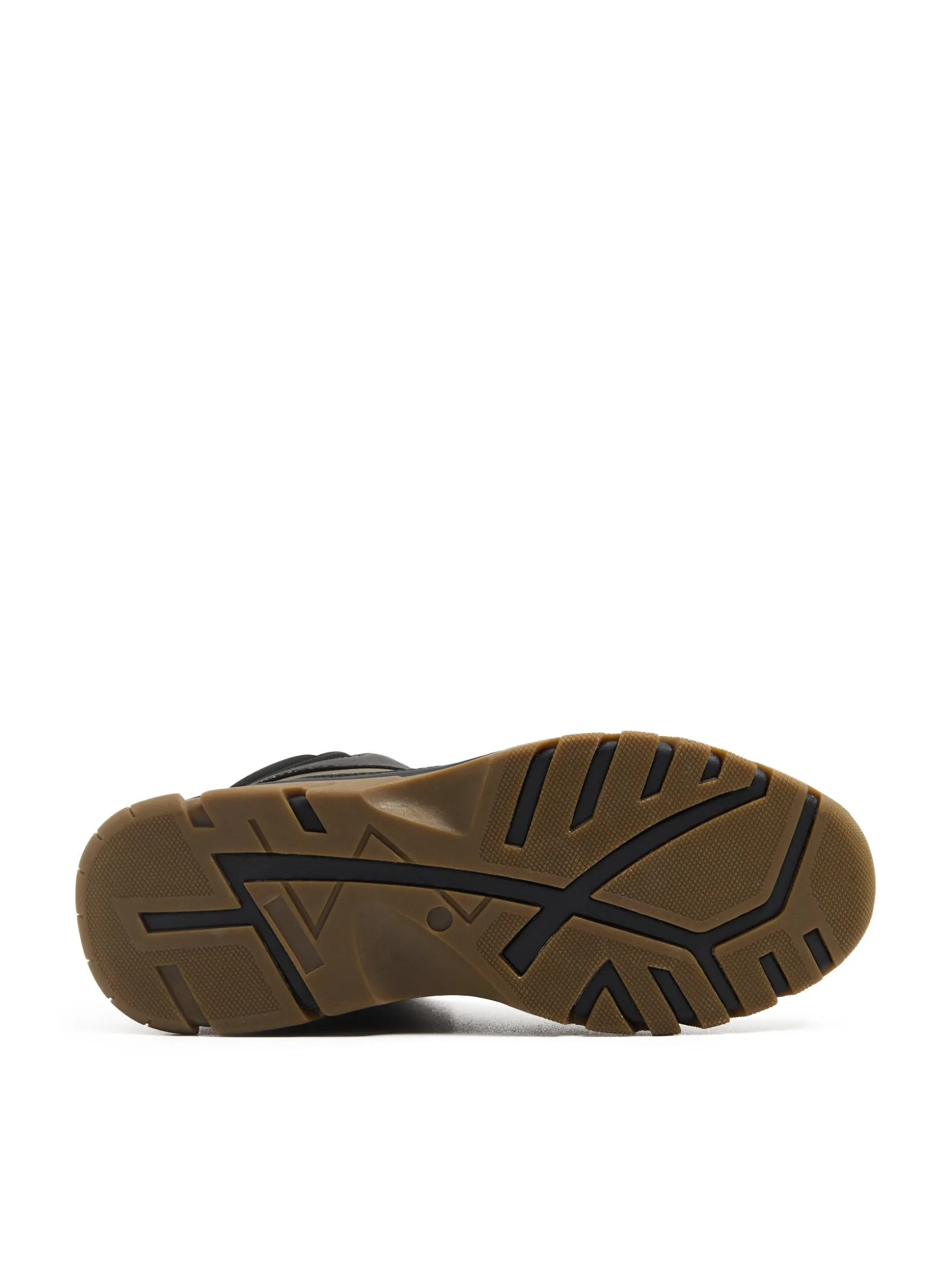 Oliwkowe wysokie sneakersy na zimę