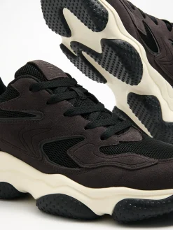 Sneakersy z elementami skórzanymi