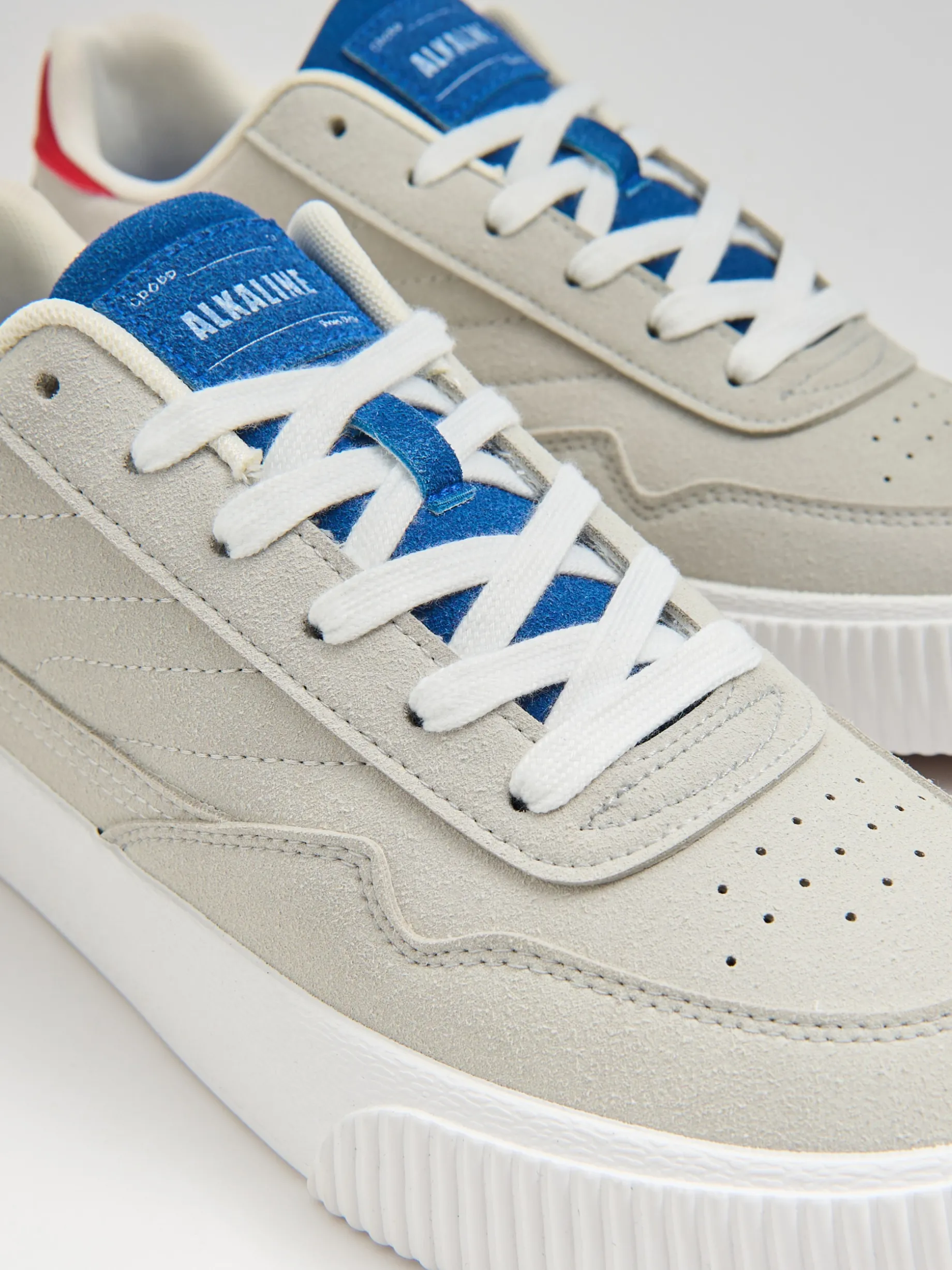Sportowe sneakersy