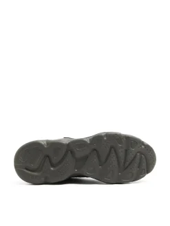 Szare sneakersy z odblaskowymi elementami