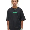 T-shirt z futurystycznym nadrukiem