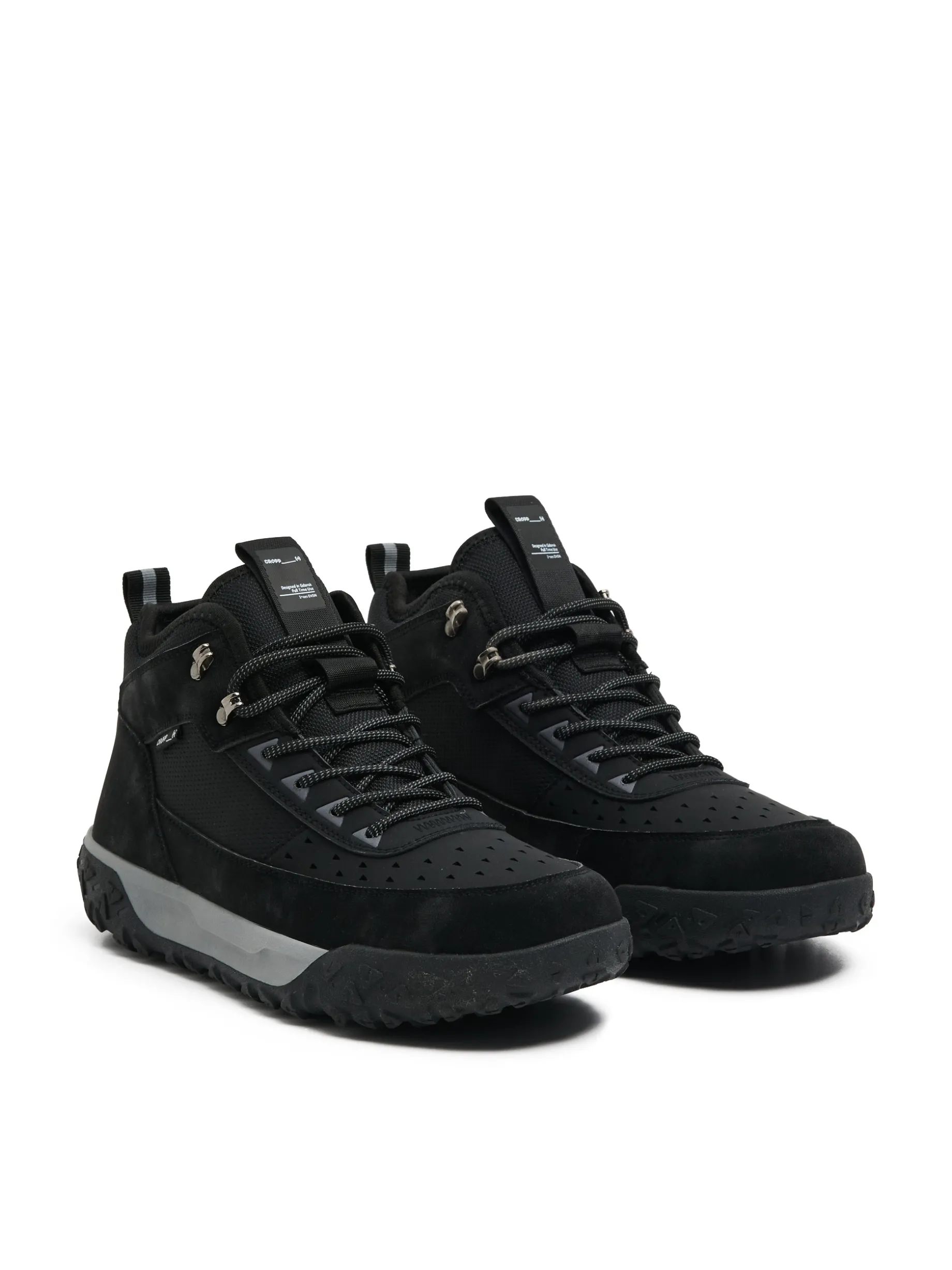 Wysokie czarne sneakersy