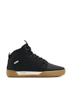 Zimowe sneakersy za kostkę